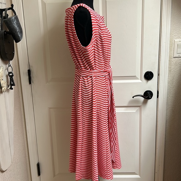 ILE New York Red and White Dress with Belt, Size14W, 95% Polyester, 5% Spandex - Picture 5 of 15